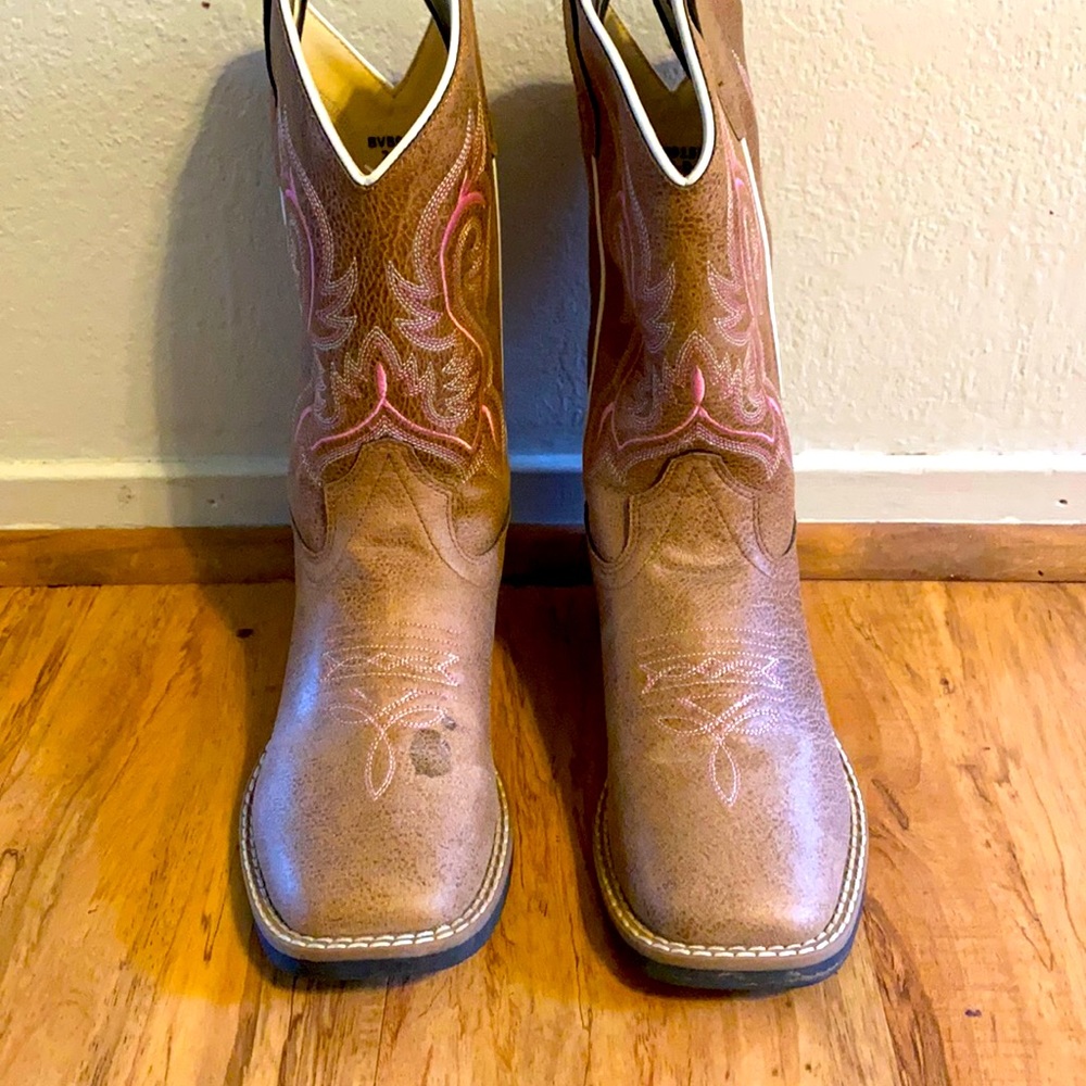 Old West cowgirl boots
